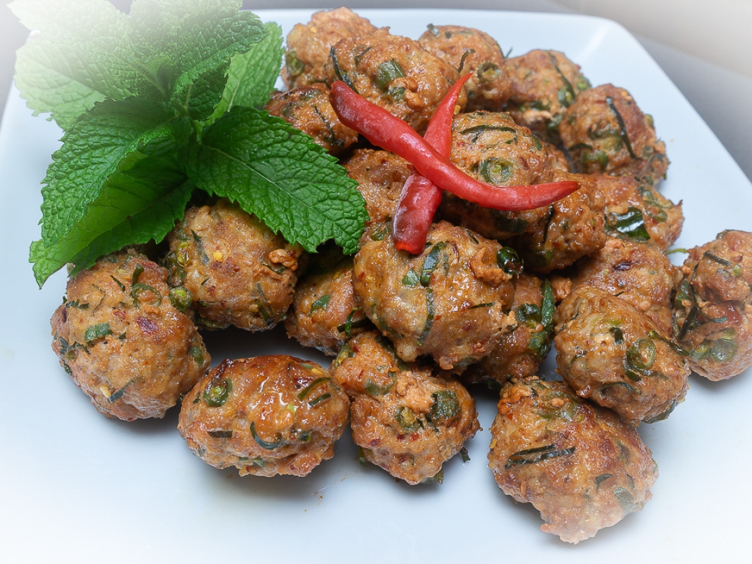 Pattaya Flaming Meatballs